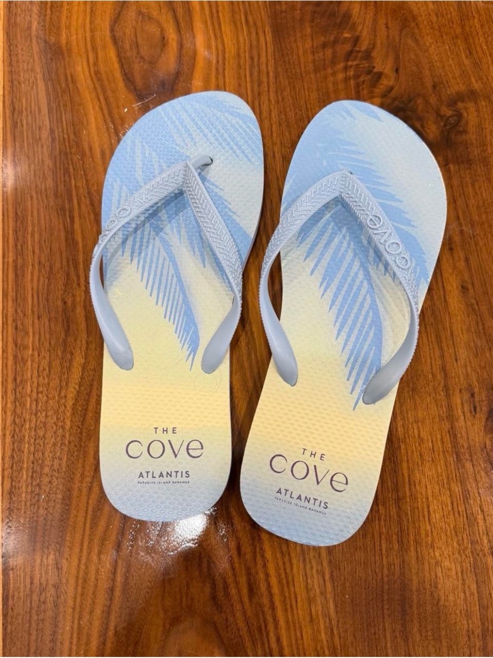 the cove at atlantis blue palm leaf flip flops